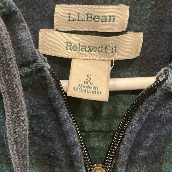 LL Bean Womens Relaxed Fit Flannel Shirt Hoodie S Green Scotch Plaid Gorpcore - Picture 2 of 8